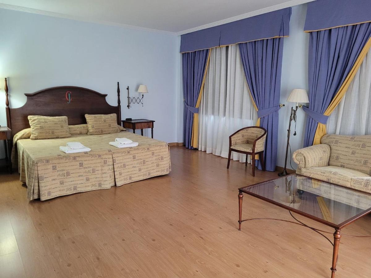 Hospedium Hotel Dona Mafalda De Castilla Plasencia Kültér fotó