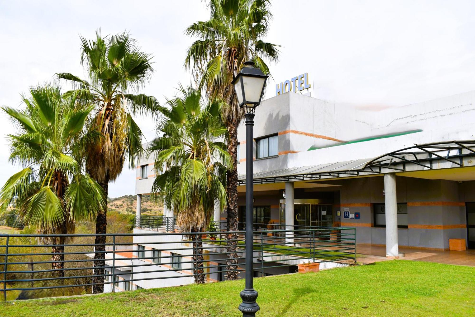 Hospedium Hotel Dona Mafalda De Castilla Plasencia Kültér fotó